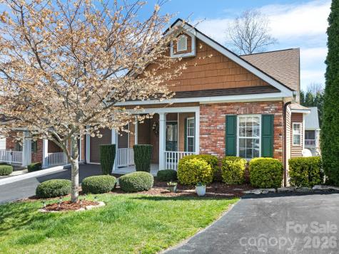 25 Old Pasture Way Hendersonville NC 28739
