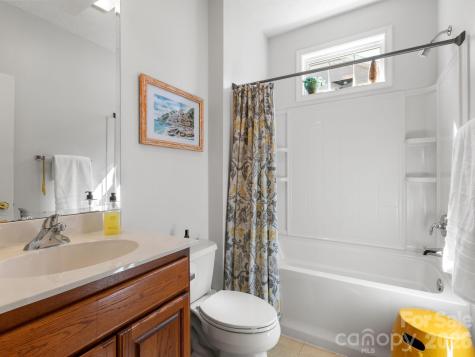 25 Old Pasture Way Hendersonville NC 28739