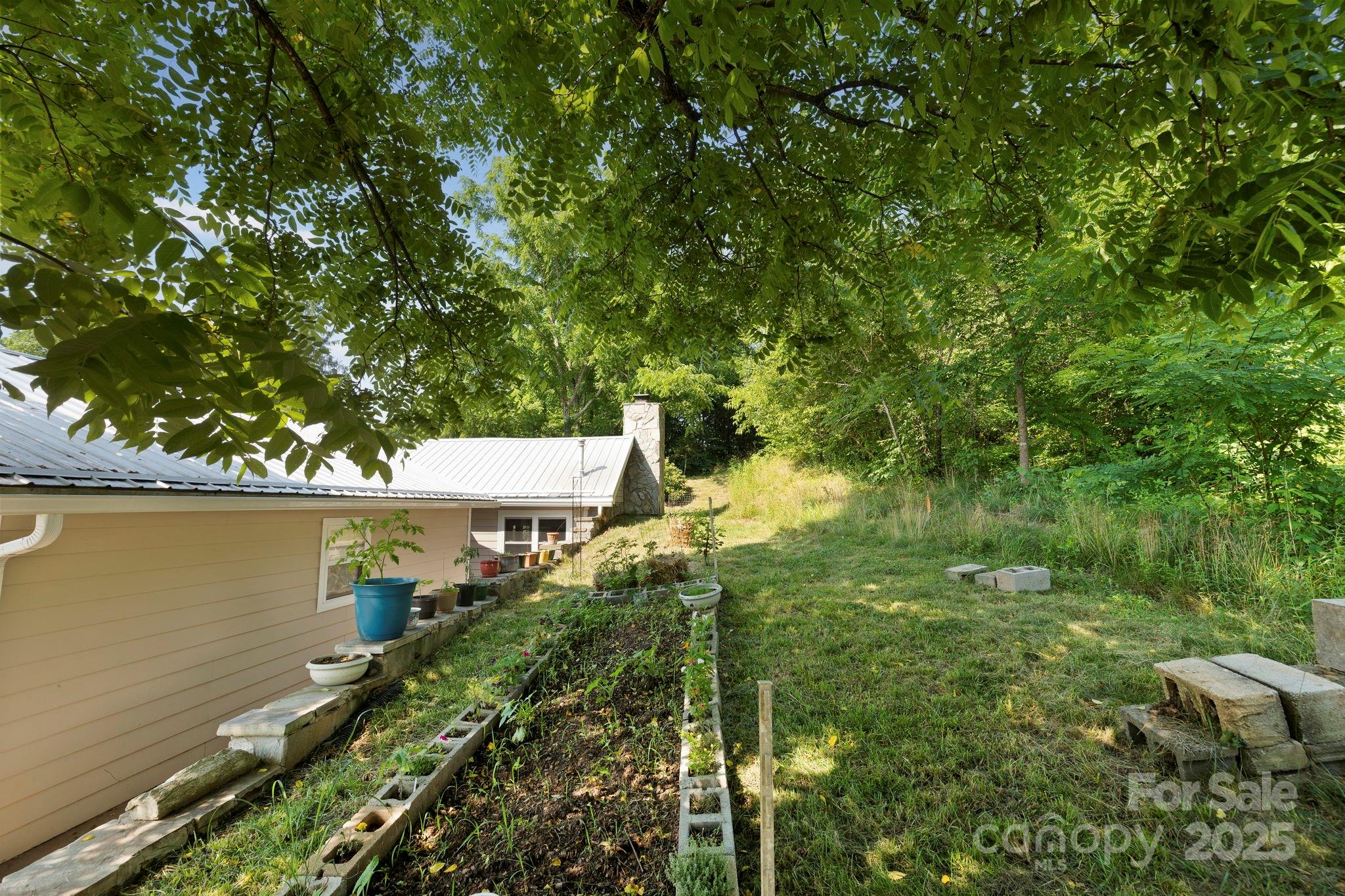 31 Abbott Moore Road Clyde NC 28721