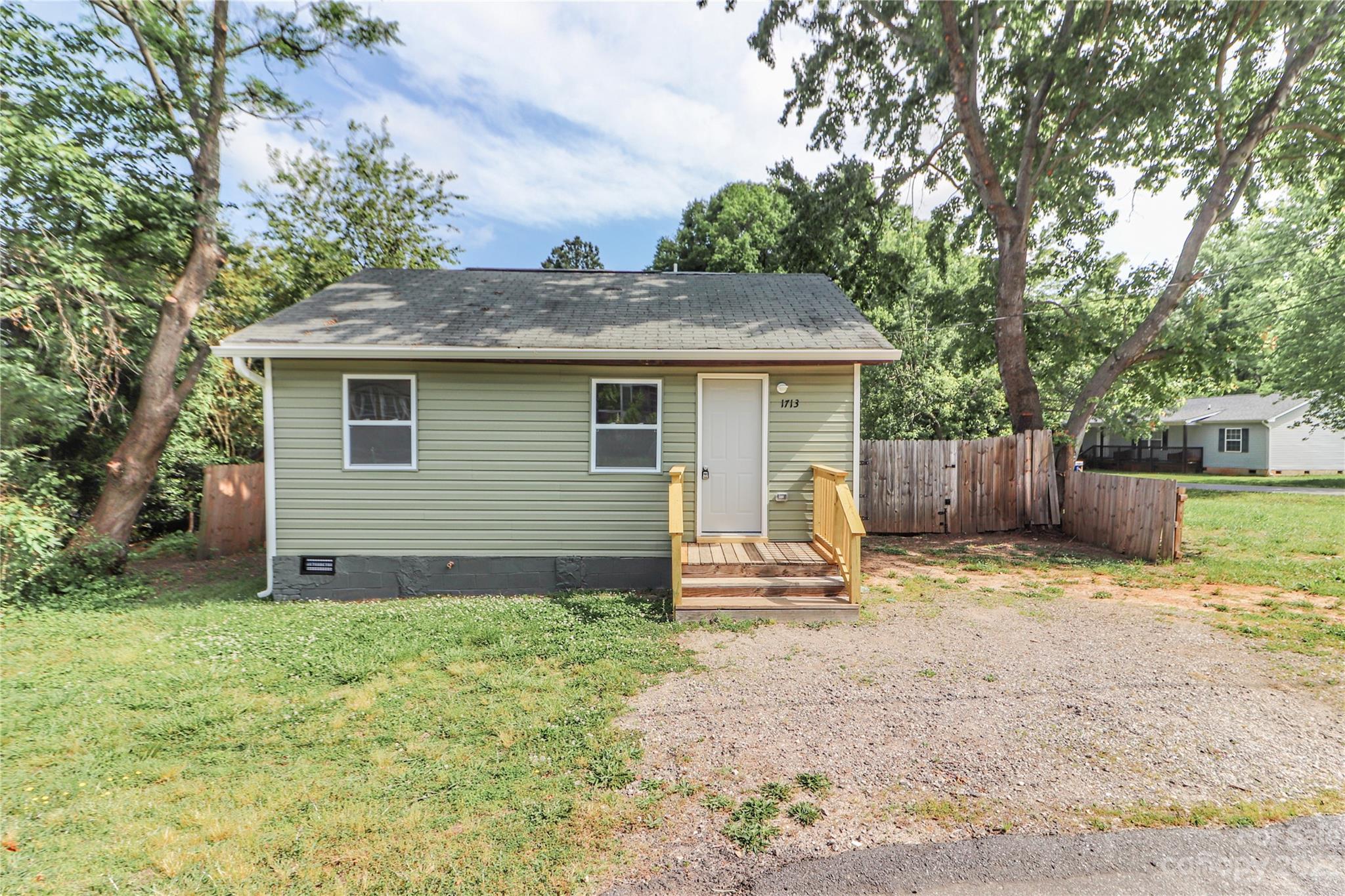 1713 Campbell Street Statesville NC 28625