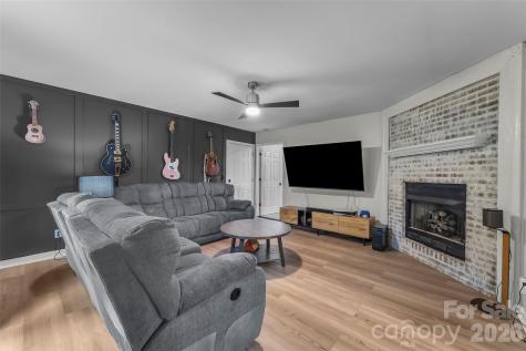 570 Pleasant View Drive Marion NC 28752