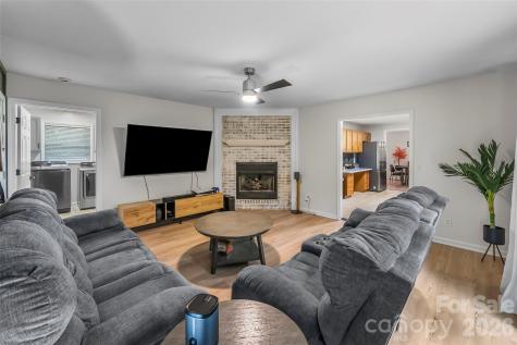 570 Pleasant View Drive Marion NC 28752