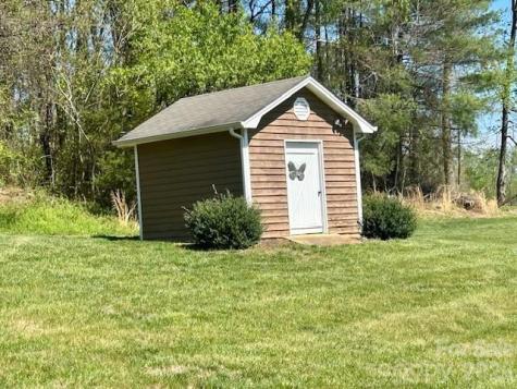 3558 Playmore Beach Road Lenoir NC 28645
