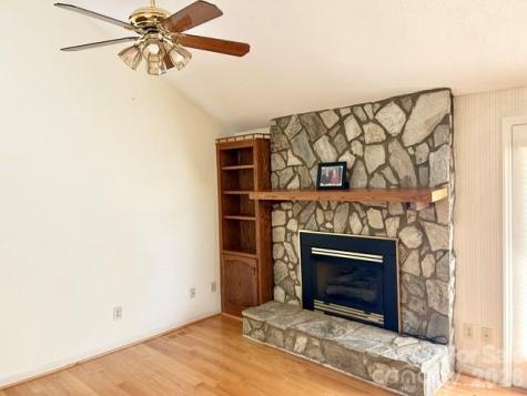 3558 Playmore Beach Road Lenoir NC 28645