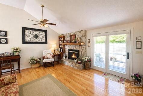 3558 Playmore Beach Road Lenoir NC 28645