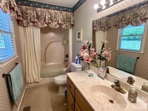 3558 Playmore Beach Road Lenoir NC 28645