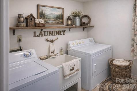 3558 Playmore Beach Road Lenoir NC 28645