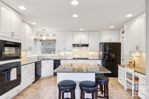 208 Buckeye Road Maggie Valley NC 28751