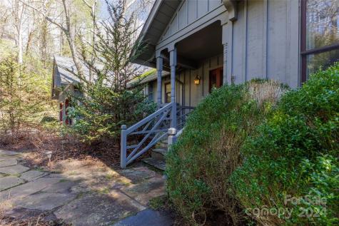 156 Cottage Drive Sapphire NC 28774