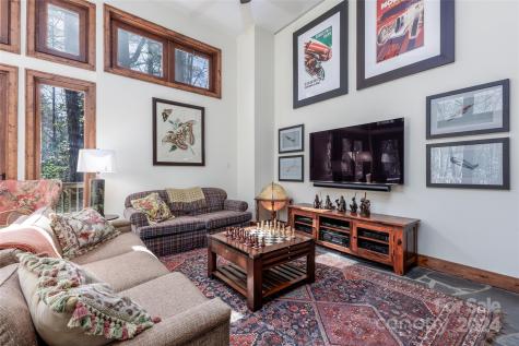 156 Cottage Drive Sapphire NC 28774