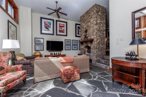 156 Cottage Drive Sapphire NC 28774
