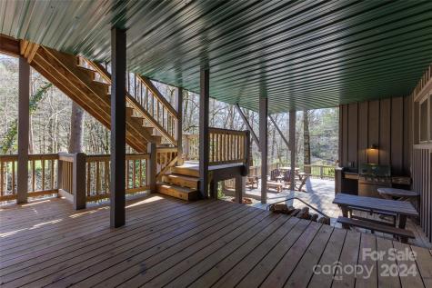 156 Cottage Drive Sapphire NC 28774