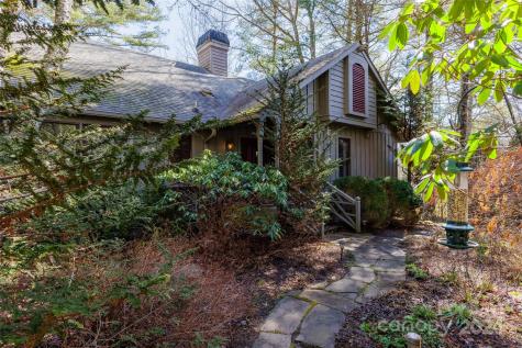 156 Cottage Drive Sapphire NC 28774