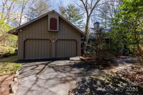 156 Cottage Drive Sapphire NC 28774