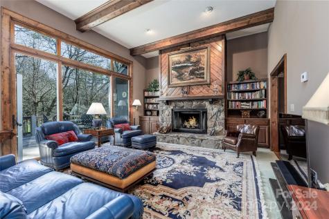 156 Cottage Drive Sapphire NC 28774