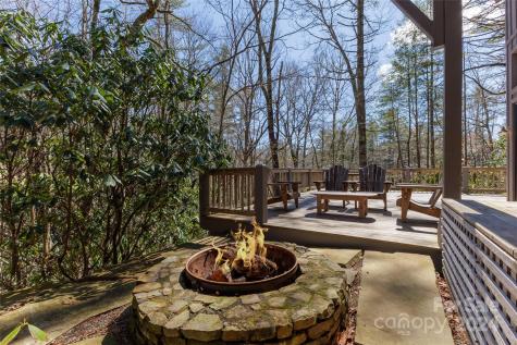 156 Cottage Drive Sapphire NC 28774
