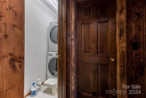 156 Cottage Drive Sapphire NC 28774