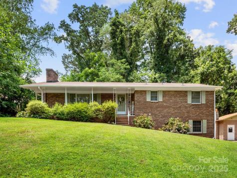 9 Baker Drive Asheville NC 28806