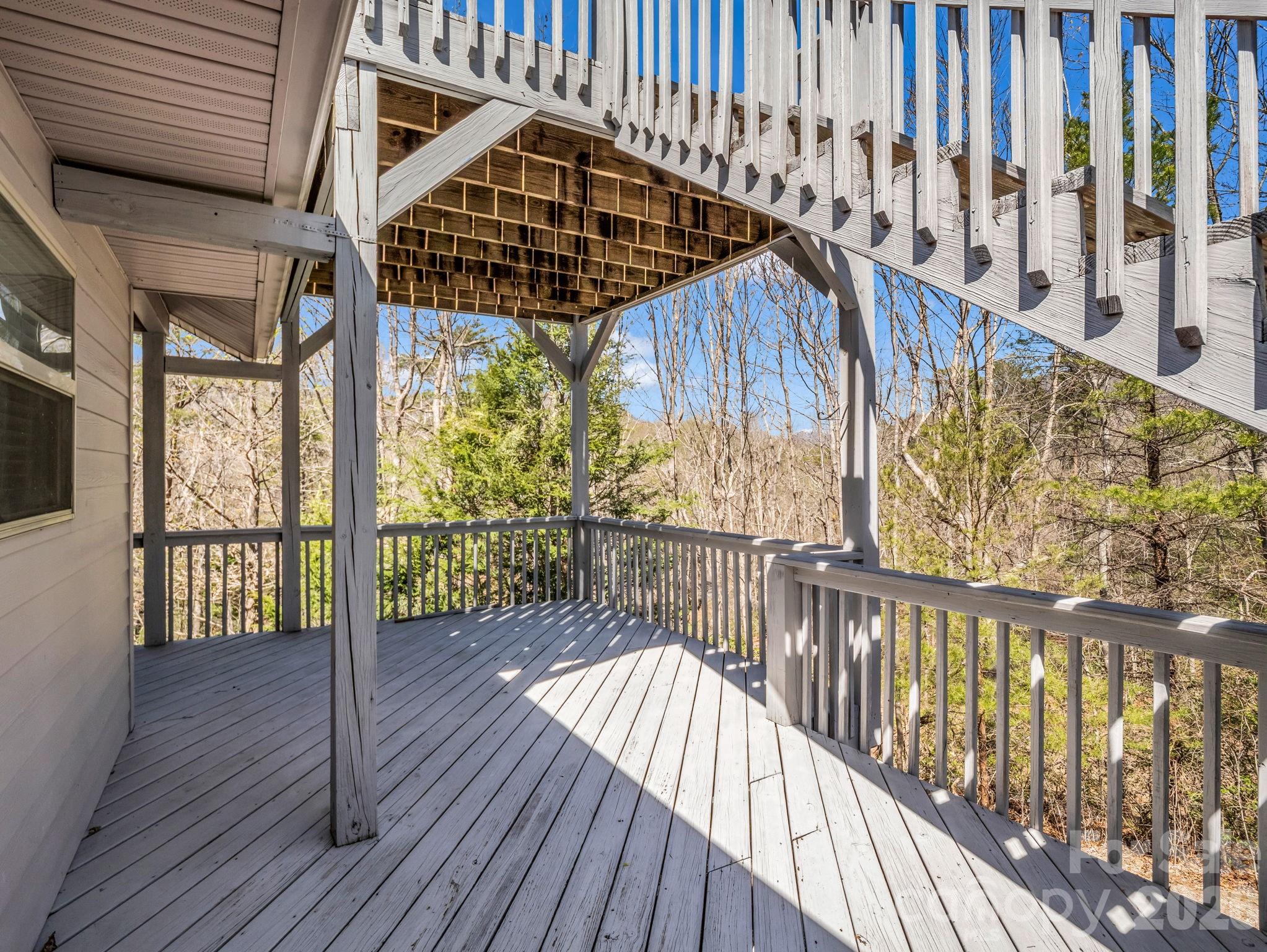 121 Fern Loop Lake Lure NC 28746