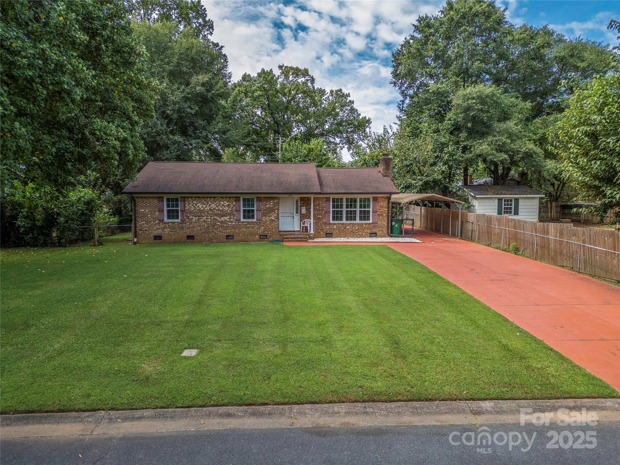4112 Woodgreen Terrace Charlotte NC 28205