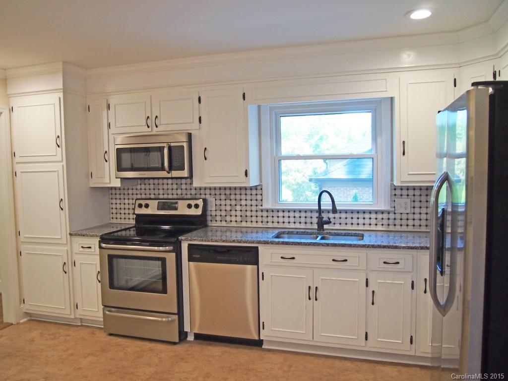 1626 Lumarka Drive Charlotte NC 28212