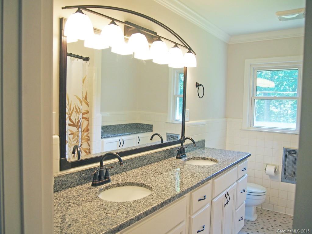 1626 Lumarka Drive Charlotte NC 28212