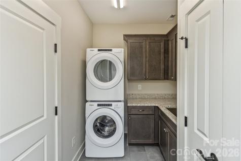 96 Copper Valley Lane Hendersonville NC 28739