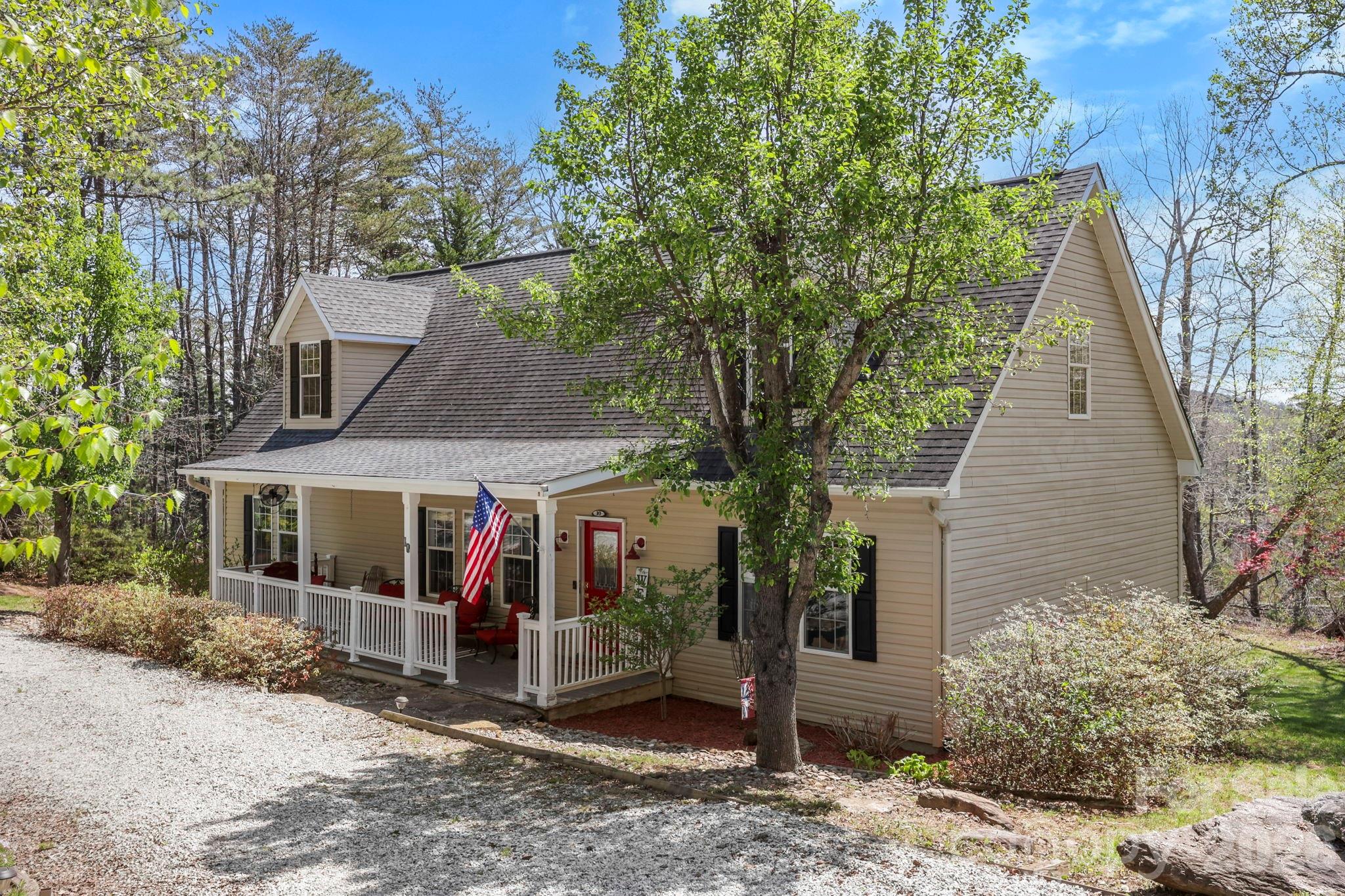 10 Eagle Drive Hendersonville NC 28792