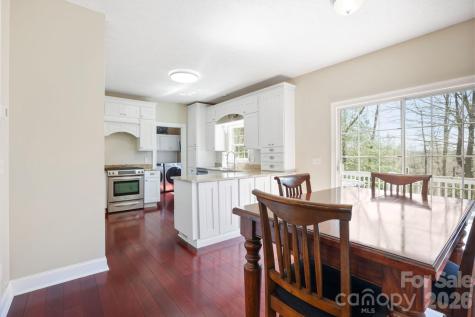 10 Eagle Drive Hendersonville NC 28792