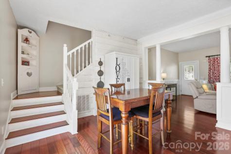 10 Eagle Drive Hendersonville NC 28792