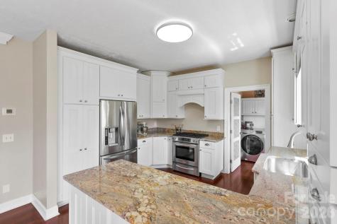 10 Eagle Drive Hendersonville NC 28792