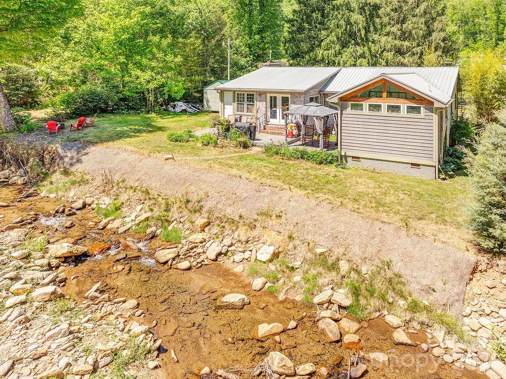 2143 Pisgah Highway Candler NC 28715
