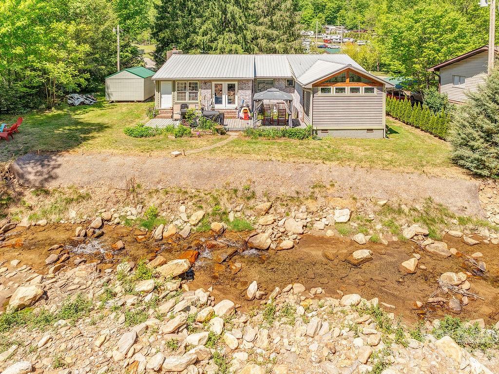 2143 Pisgah Highway Candler NC 28715