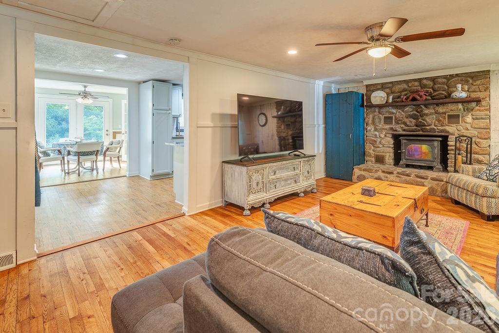 2143 Pisgah Highway Candler NC 28715