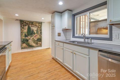 2143 Pisgah Highway Candler NC 28715