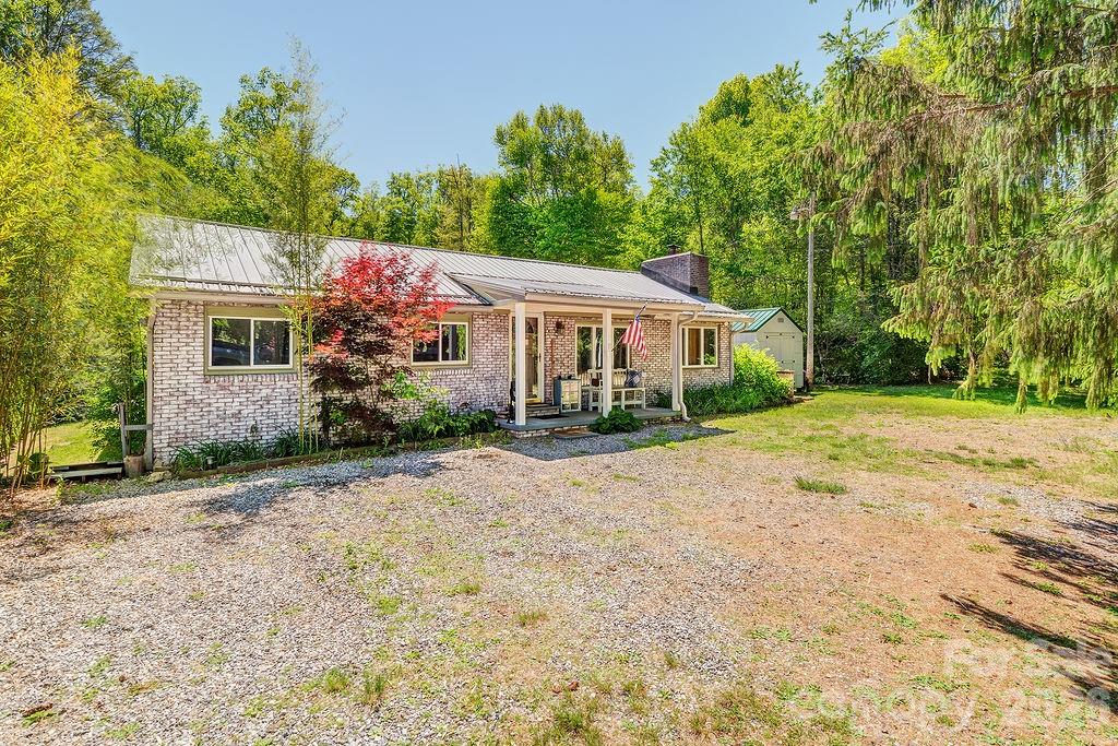 2143 Pisgah Highway Candler NC 28715