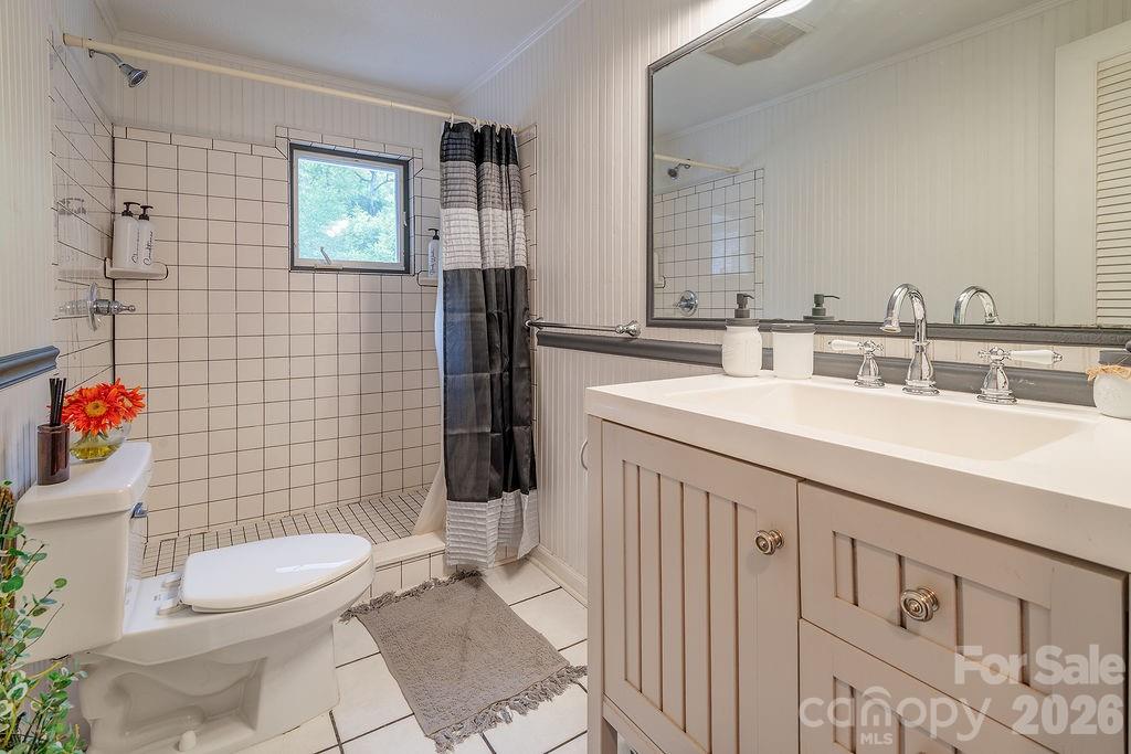 2143 Pisgah Highway Candler NC 28715