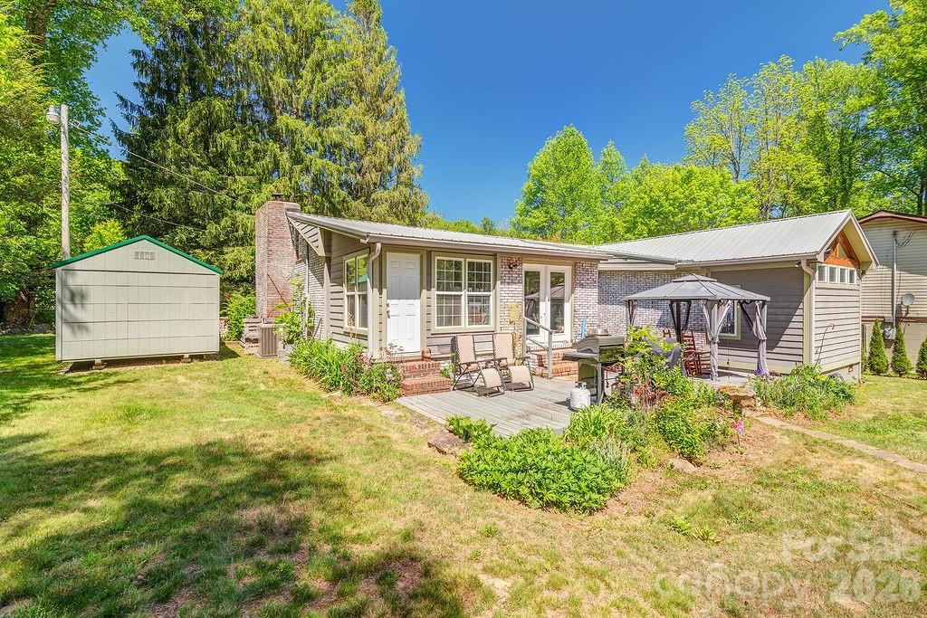 2143 Pisgah Highway Candler NC 28715