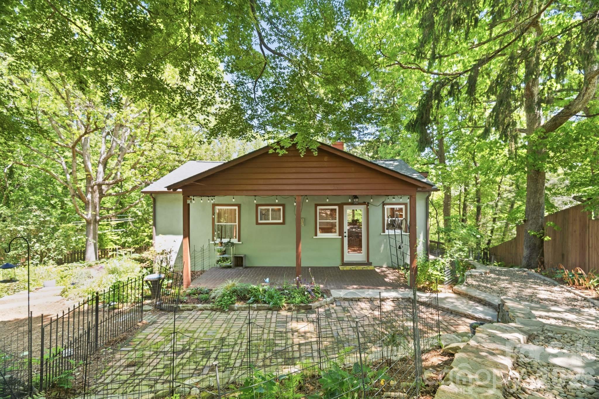 49 Plymouth Circle Asheville NC 28803