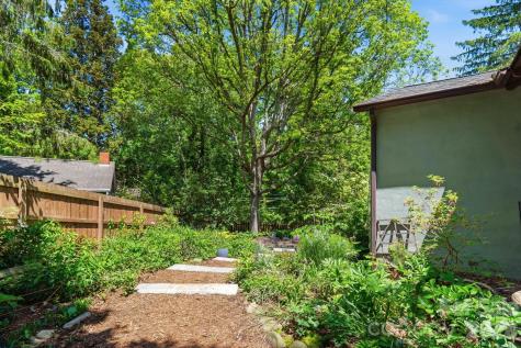 49 Plymouth Circle Asheville NC 28803