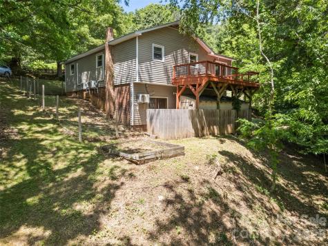157 Highland Terrace Clyde NC 28721