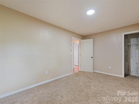 157 Highland Terrace Clyde NC 28721