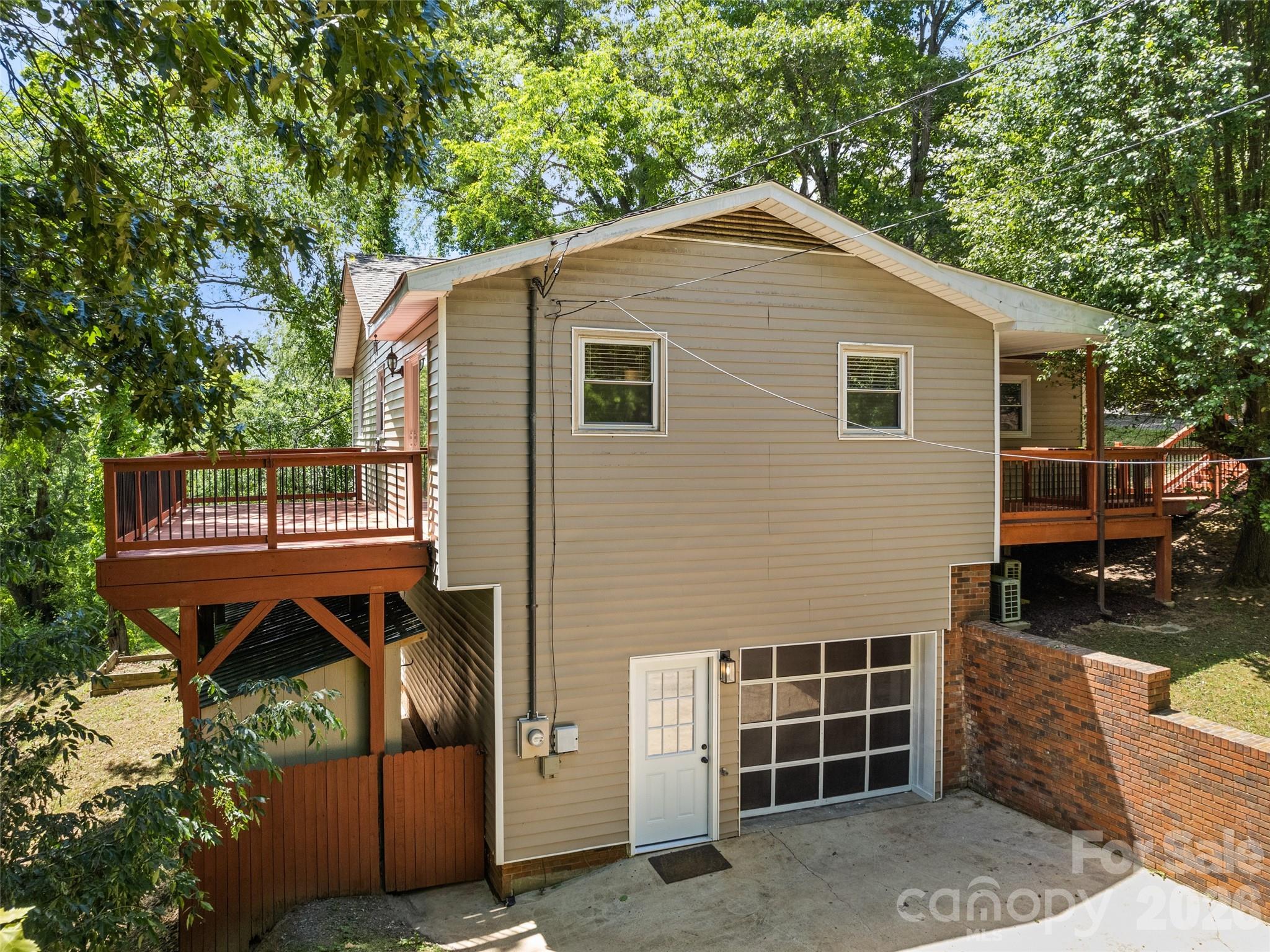 157 Highland Terrace Clyde NC 28721