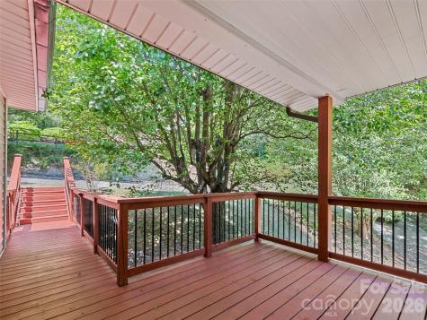 157 Highland Terrace Clyde NC 28721