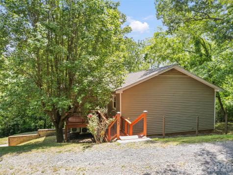 157 Highland Terrace Clyde NC 28721