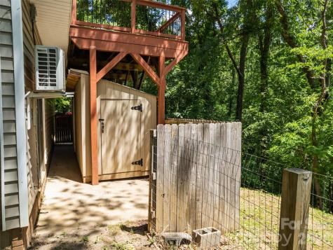 157 Highland Terrace Clyde NC 28721