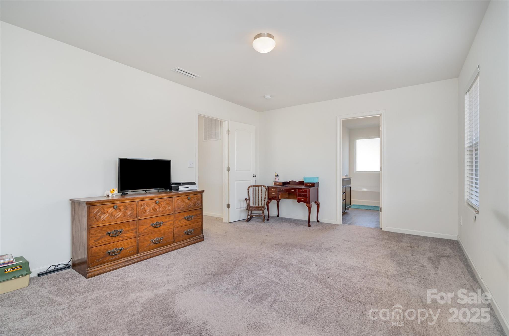 8009 Camden Crossing Lowell NC 28098
