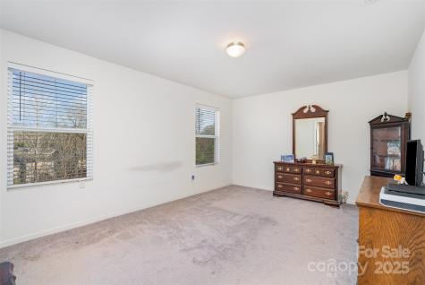 8009 Camden Crossing Lowell NC 28098