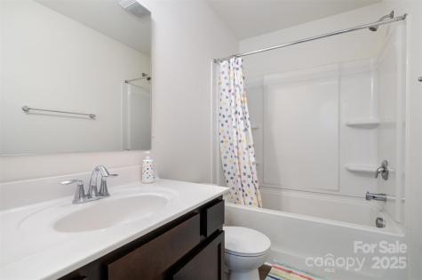 8009 Camden Crossing Lowell NC 28098