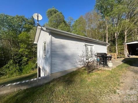 1375 Bradford Mountain Road Lenoir NC 28645